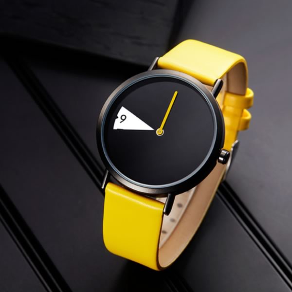 Minimus - dizajnerski ručni sat u žutoj boji za muškarce i žene.